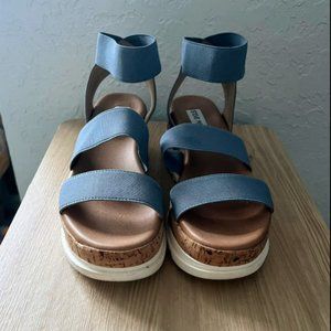 Steve Madden,  Bandi Platform Sandal